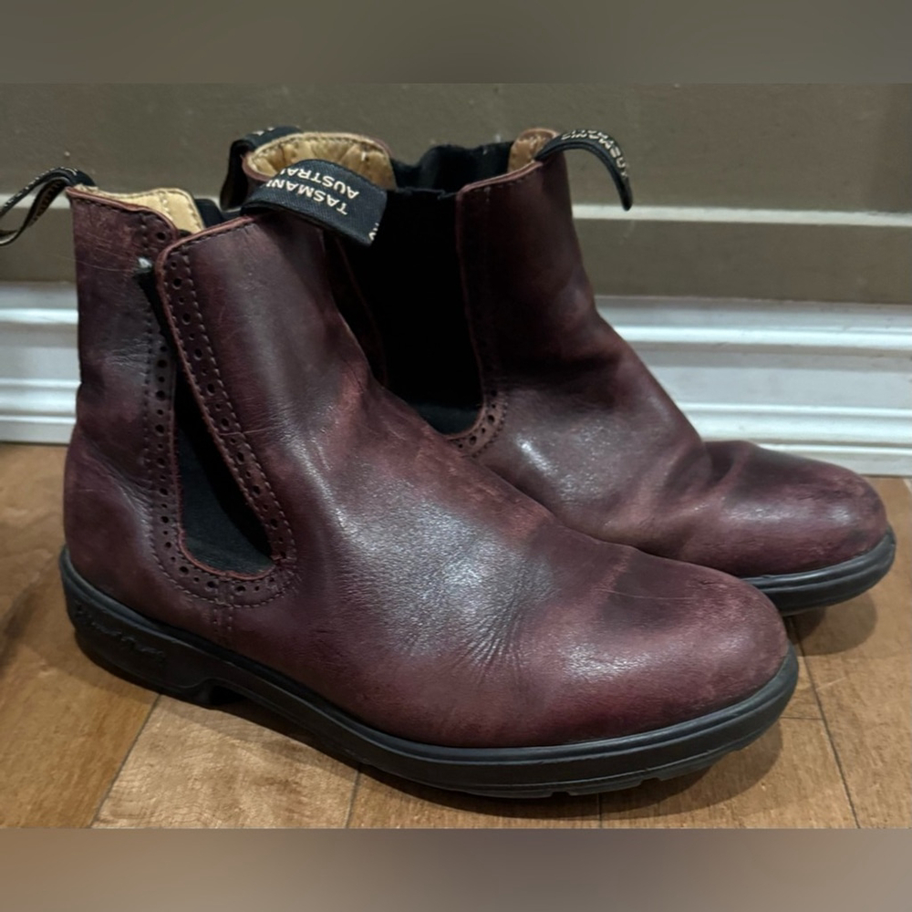 Blundstone Original #1352 Women's High Top Shiraz Burgundy leather pull on US10
